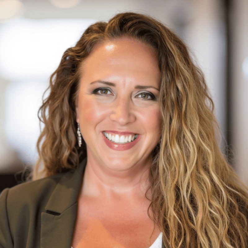 Laura Barnard headshot