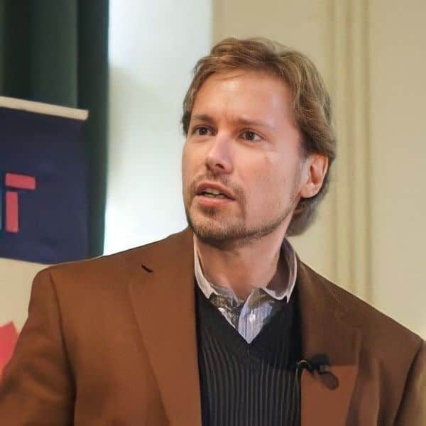 Photo Of Stever Robbins