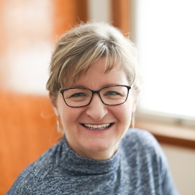 barbara kephart headshot