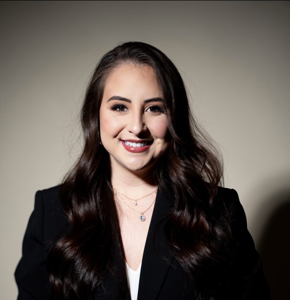 yonelly gutierrez headshot